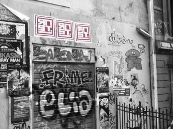 street-art, pochoir, stencil, affiche, graffiti, TAG, logo, et street-art