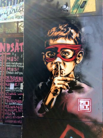 peinture pochoir de RNST à Bern
street-art, pochoir, stencil, art urbain, urban-art de RNST